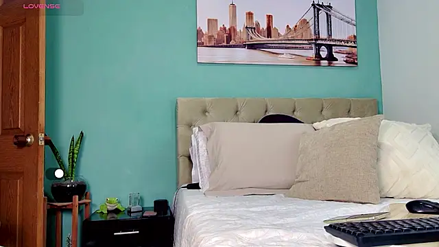 yanella fire online show from 02-16-26, 08:51