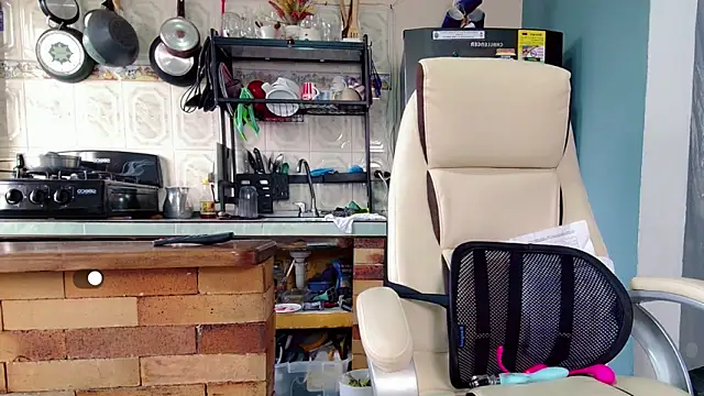 yanella fire online show from 02-14-25, 09:32