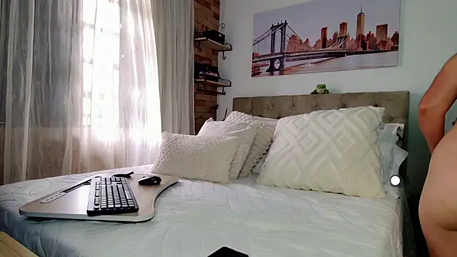 yanella fire online show from 03-02-25, 03:08