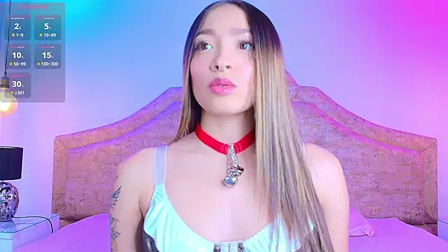 Snapshot of Victoria_Adams14 chatting on 09-24-25, 04:08 Victoria Adams14 online show from 09-24-25, 04:08