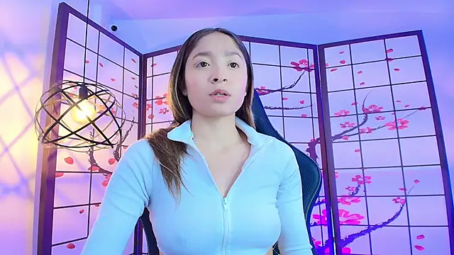 Snapshot of Victoria_Adams14 chatting on 10-10-25, 03:18 Victoria Adams14 online show from 10-10-25, 03:18