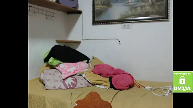 Snapshot of alice_trinity chatting on 12-20-25, 12:13 alice trinity online show from 12-20-25, 12:13