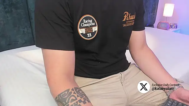 Snapshot of kataleyandliam chatting on 02-22-25, 07:36 kataleyandliam online show from 02-22-25, 07:36