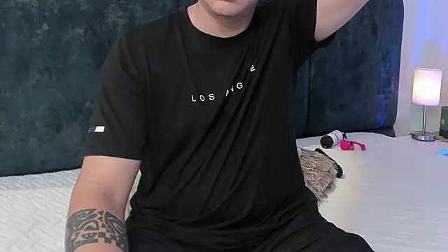 Snapshot of kataleyandliam chatting on 03-10-25, 07:29 kataleyandliam online show from 03-10-25, 07:29