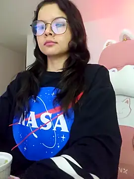 azumiichan online show from 02-11-26, 12:10