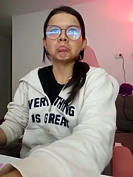 azumiichan online show from 12-17-25, 12:04