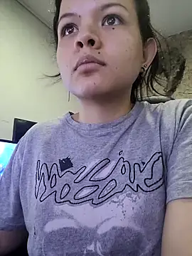 Snapshot of azumiichan chatting on 12-04-24, 04:59 azumiichan online show from 12-04-24, 04:59