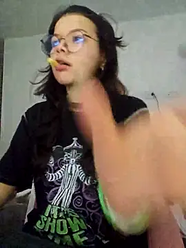 azumiichan online show from 04-23-26, 11:17