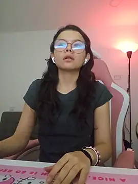 azumiichan online show from 05-27-26, 01:04