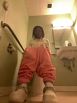 Snapshot of CamGirlLeanna chatting on 02-22-25, 04:19 CamGirlLeanna online show from 02-22-25, 04:19