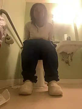 Snapshot of CamGirlLeanna chatting on 03-01-25, 09:15 CamGirlLeanna online show from 03-01-25, 09:15