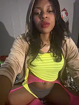 Snapshot of CamGirlLeanna chatting on 02-20-25, 01:25 CamGirlLeanna online show from 02-20-25, 01:25