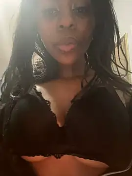 Snapshot of CamGirlLeanna chatting on 02-05-25, 01:15 CamGirlLeanna online show from 02-05-25, 01:15