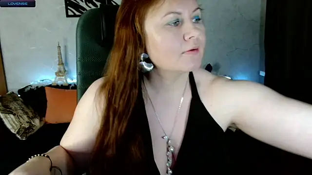 Nikki March online show from 11-11-25, 03:40