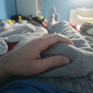 tibi2003 10 online show from 11-22-25, 09:19