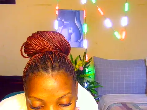 Snapshot of Naughtygal98 chatting on 07-17-26, 04:21 Naughtygal98 online show from 07-17-26, 04:21