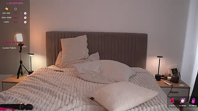 arielbell  online show from 04-23-26, 01:02