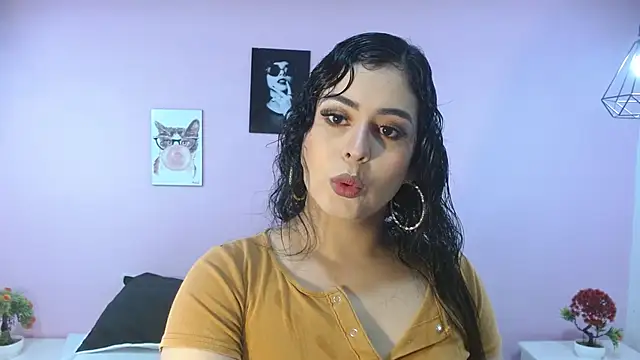 Snapshot of adaraacox chatting on 02-20-25, 03:08 adaraacox online show from 02-20-25, 03:08