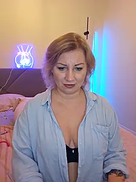 zarina3003 online show from 12-17-25, 09:53