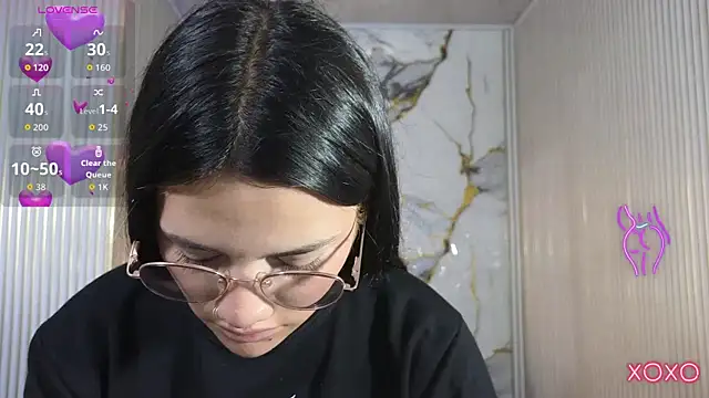 Chiara tay online show from 04-14-26, 08:25