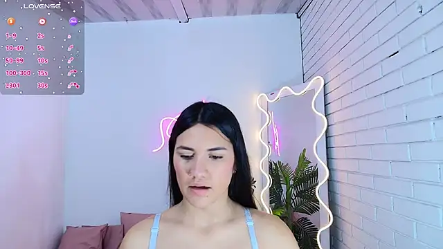 Snapshot of Chiara_tay chatting on 03-14-25, 03:59 Chiara tay online show from 03-14-25, 03:59