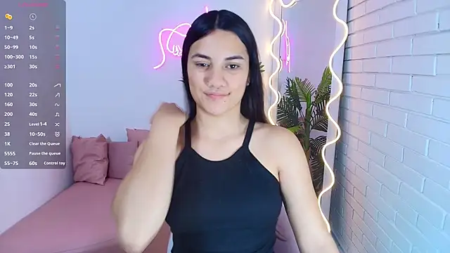 Snapshot of Chiara_tay chatting on 03-11-25, 04:19 Chiara tay online show from 03-11-25, 04:19