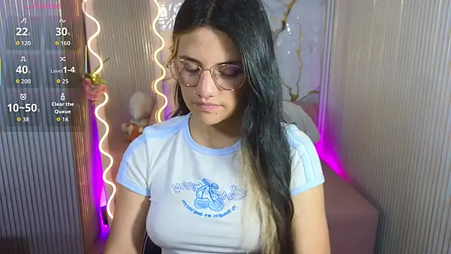 Chiara tay online show from 04-17-26, 07:17