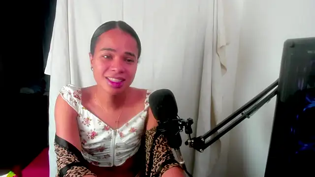 meghanSusexx online show from 12-18-25, 02:38