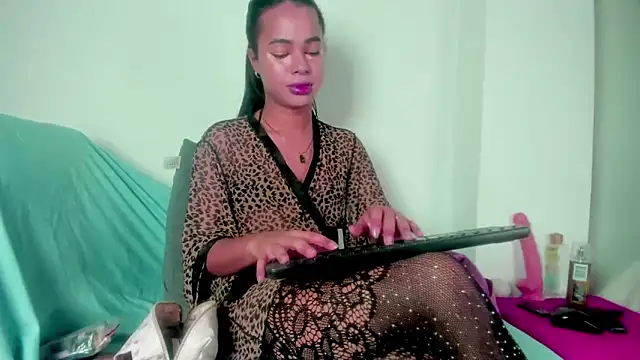 meghanSusexx online show from 11-03-25, 02:28