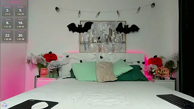 zoey marie online show from 10-30-25, 02:25