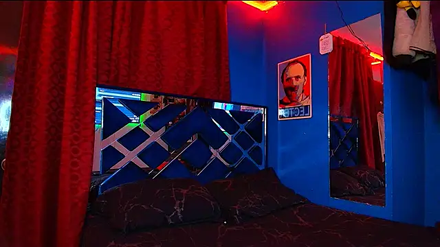 Luke Howland online show from 10-15-25, 01:59