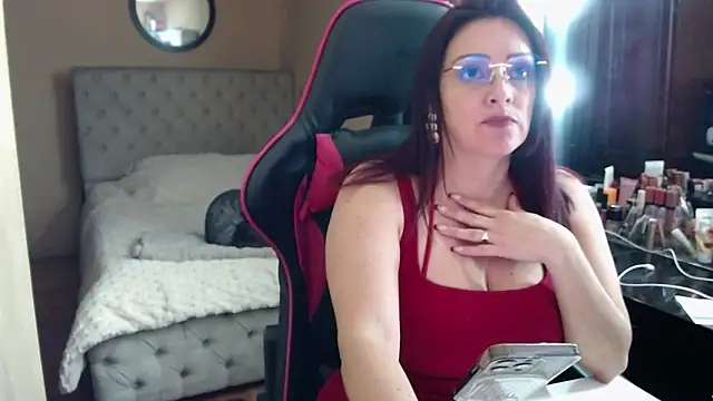 Carol Scottt online show from 06-17-26, 05:45