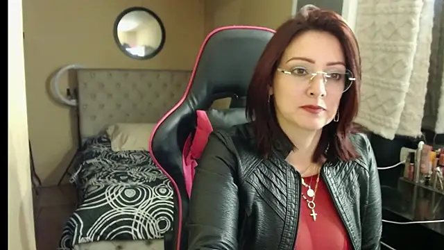 Carol Scottt online show from 10-11-25, 01:28