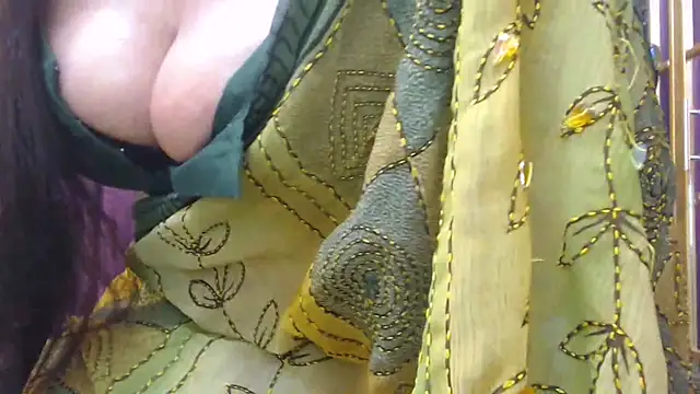 desi-maisa130 online show from 12-13-25, 08:04