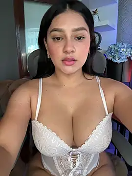 Snapshot of sarasoto_1 chatting on 02-25-25, 07:06 sarasoto 1 online show from 02-25-25, 07:06