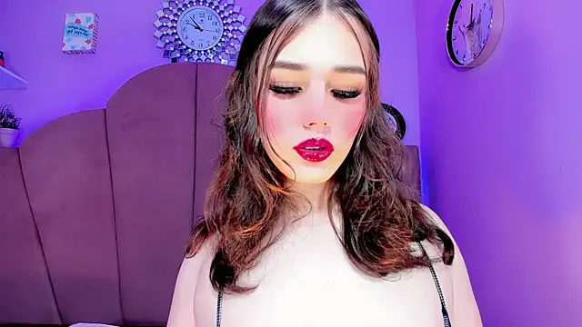 Snapshot of ValeriaAguilar chatting on 10-10-25, 09:26 ValeriaAguilar online show from 10-10-25, 09:26