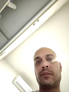 Snapshot of eAndrefHarrf chatting on 02-25-26, 12:55 eAndrefHarrf online show from 02-25-26, 12:55