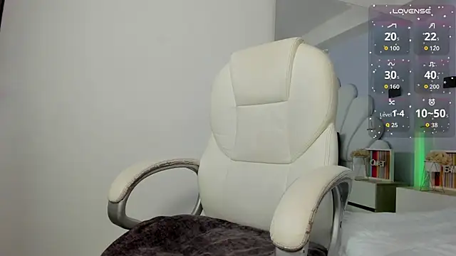 ginebra ness online show from 09-19-25, 01:04