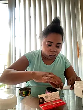 JCCaramelbarbie1 online show from 11-30-25, 12:39