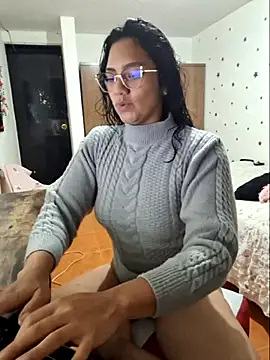 Thaliacooper  online show from 10-27-25, 01:39