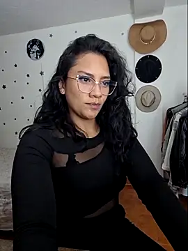 Thaliacooper  online show from 10-19-25, 01:52