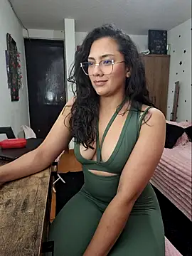 Thaliacooper  online show from 03-14-26, 04:40