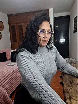 Thaliacooper  online show from 09-20-25, 11:43