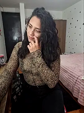 Thaliacooper  online show from 12-13-25, 11:33