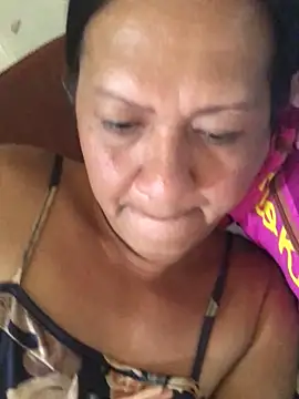 Snapshot of starfish05 chatting on 11-22-25, 03:38 starfish05 online show from 11-22-25, 03:38