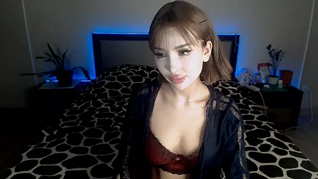 Snapshot of Izalimka chatting on 03-03-25, 06:20 Izalimka online show from 03-03-25, 06:20