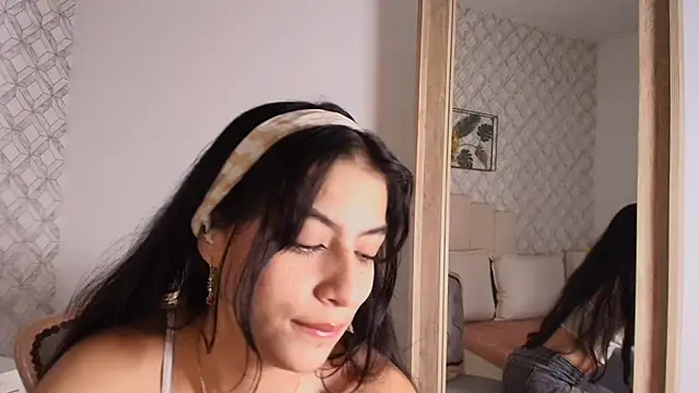 Susana Sanchez online show from 06-12-26, 11:41