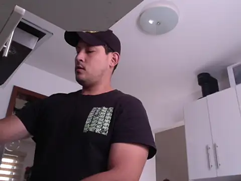 Snapshot of Zordomud0 chatting on 12-18-25, 03:16 Zordomud0 online show from 12-18-25, 03:16