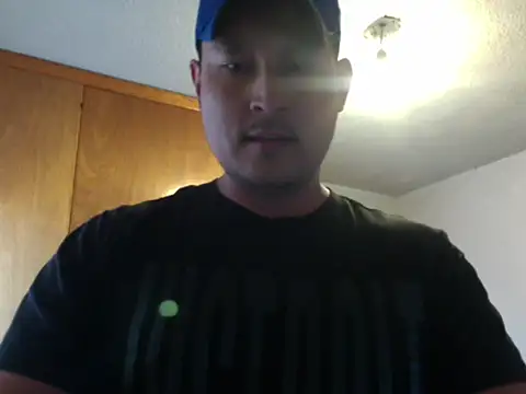 Snapshot of Zordomud0 chatting on 12-17-25, 11:43 Zordomud0 online show from 12-17-25, 11:43