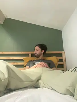 Snapshot of Marvin_vivine chatting on 10-22-25, 01:32 Marvin vivine online show from 10-22-25, 01:32